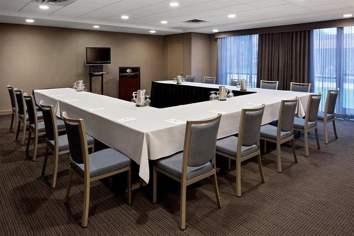 Imagen de los interiores del Hotel Doubletree By Hilton Syracuse. Foto 10