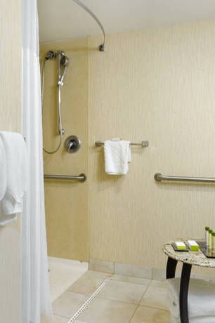 Imagen de la habitación del Hotel Doubletree By Hilton Tinton Falls-eatontown. Foto 8