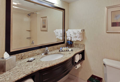 Imagen de la habitación del Hotel Doubletree By Hilton Tinton Falls-eatontown. Foto 9