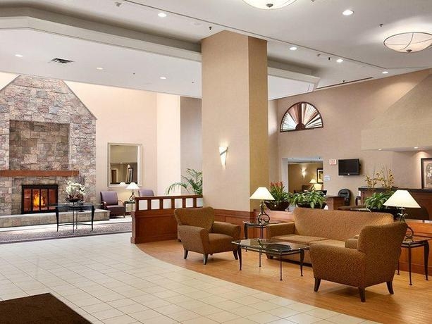 Imagen general del Hotel Doubletree By Hilton Toronto Airport. Foto 6