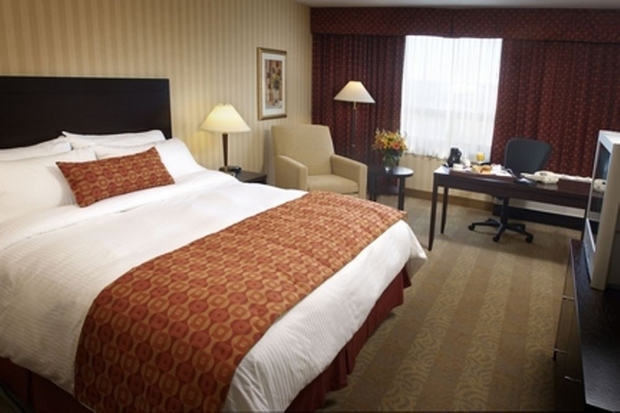 Imagen de la habitación del Hotel Doubletree By Hilton Toronto Airport West. Foto 5