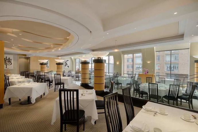 Imagen del bar/restaurante del Hotel Doubletree By Hilton Toronto Downtown. Foto 2