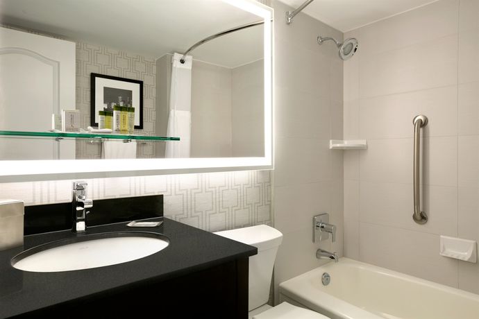 Imagen de la habitación del Hotel Doubletree By Hilton Toronto Downtown. Foto 7