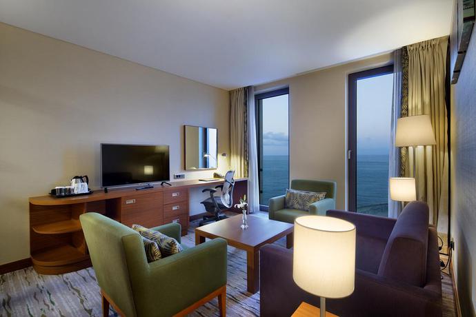 Imagen de la habitación del Hotel Doubletree By Hilton Trabzon. Foto 11