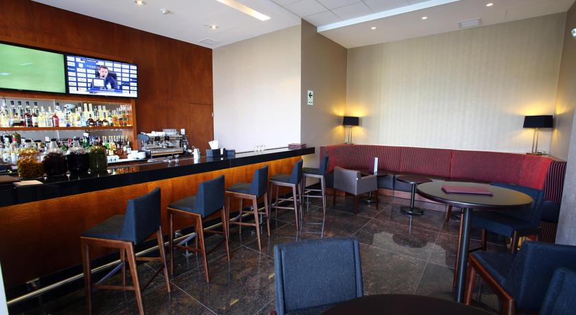 Imagen del bar/restaurante del Hotel Doubletree By Hilton Trujillo. Foto 5