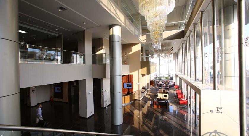 Imagen de los interiores del Hotel Doubletree By Hilton Trujillo. Foto 13