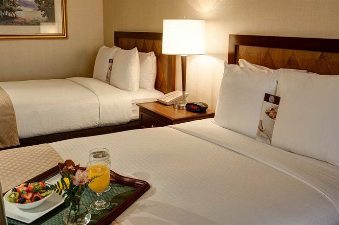 Imagen de los interiores del Hotel Doubletree By Hilton Tulsa - Warren Place. Foto 13