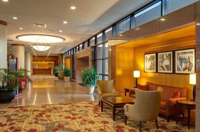Imagen general del Hotel Doubletree By Hilton Tulsa - Warren Place. Foto 3