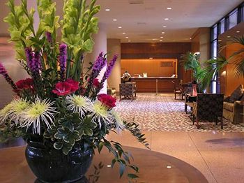 Imagen de los interiores del Hotel Doubletree By Hilton Tulsa - Warren Place. Foto 15