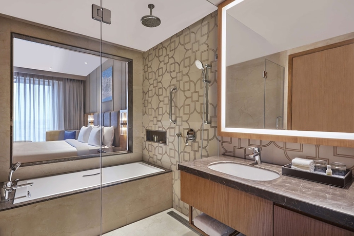 Imagen de la habitación del Hotel Doubletree By Hilton Varanasi. Foto 8