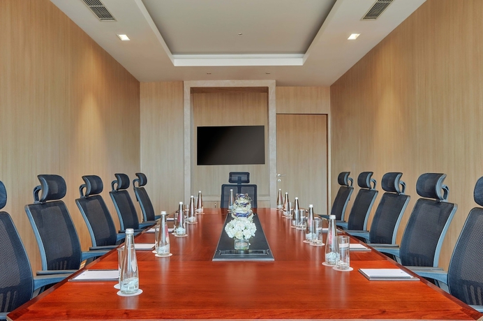 Imagen de los interiores del Hotel Doubletree By Hilton Varanasi. Foto 16