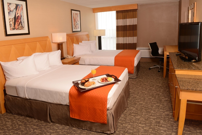 Imagen de la habitación del Hotel Doubletree By Hilton Virginia Beach. Foto 4