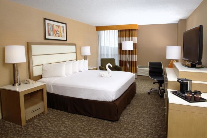 Imagen de la habitación del Hotel Doubletree By Hilton Virginia Beach. Foto 6