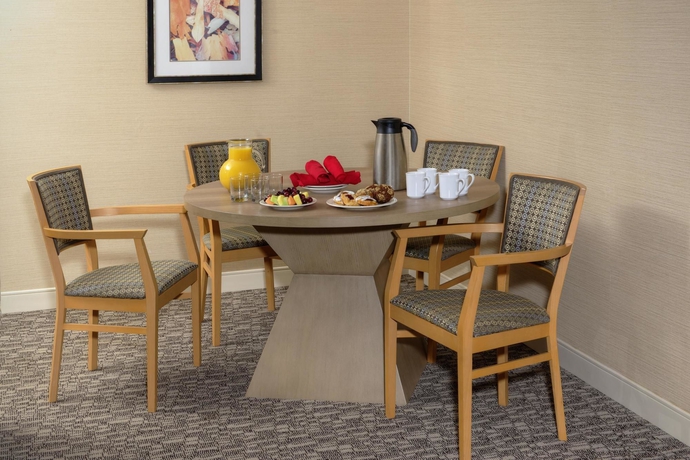 Imagen de la habitación del Hotel Doubletree By Hilton Virginia Beach. Foto 7