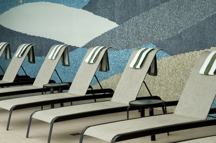 Imagen de la piscina del Hotel Doubletree By Hilton Washington Dc - Crystal City. Foto 16