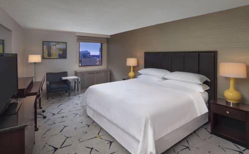 Imagen de la habitación del Hotel Doubletree By Hilton Washington Dc Silver Spring. Foto 4