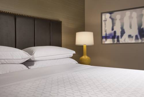 Imagen de la habitación del Hotel Doubletree By Hilton Washington Dc Silver Spring. Foto 5