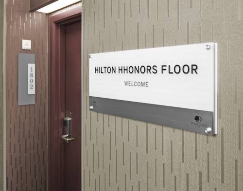 Imagen general del Hotel Doubletree By Hilton West Edmonton. Foto 1