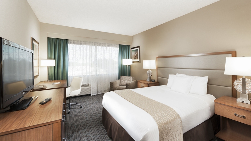 Imagen de la habitación del Hotel Doubletree By Hilton West Palm Beach Airport. Foto 7