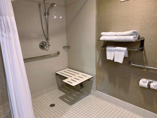 Imagen de la habitación del Hotel Doubletree By Hilton Whittier Los Angeles. Foto 7