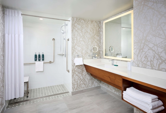 Imagen de la habitación del Hotel Doubletree By Hilton Windsor And Suites. Foto 5