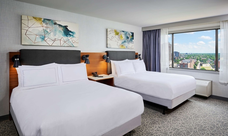 Imagen de la habitación del Hotel Doubletree By Hilton Windsor And Suites. Foto 11