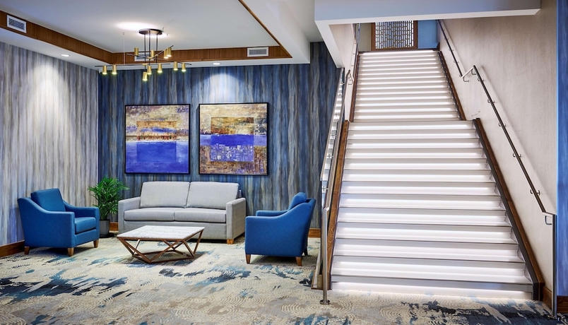Imagen de los interiores del Hotel Doubletree By Hilton Windsor And Suites. Foto 14