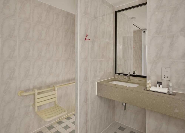 Imagen de la habitación del Hotel Doubletree By Hilton Woking. Foto 7