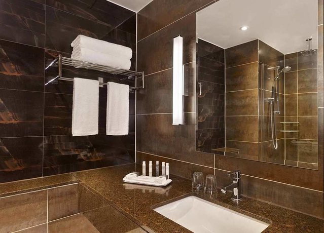 Imagen de la habitación del Hotel Doubletree By Hilton Woking. Foto 8