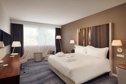 Imagen de la habitación del Hotel Doubletree By Hilton Wroclaw. Foto 8