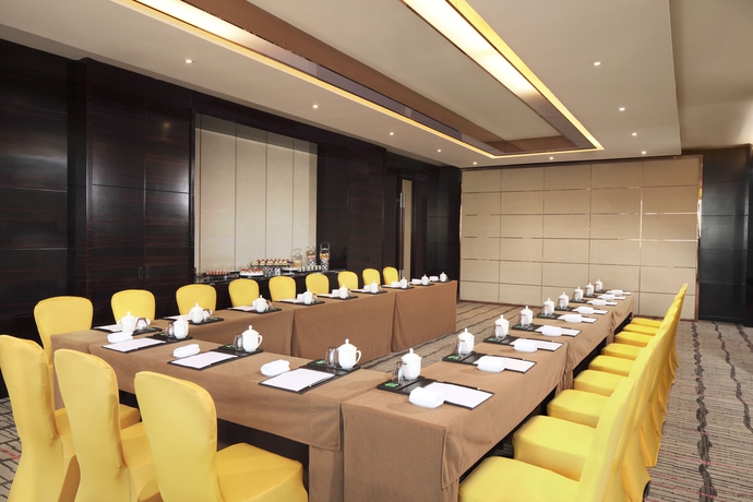 Imagen de los interiores del Hotel Doubletree By Hilton Wuhu. Foto 11