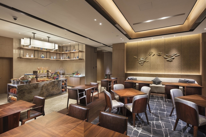 Imagen del bar/restaurante del Hotel Doubletree By Hilton Xiamen - Haicang. Foto 10