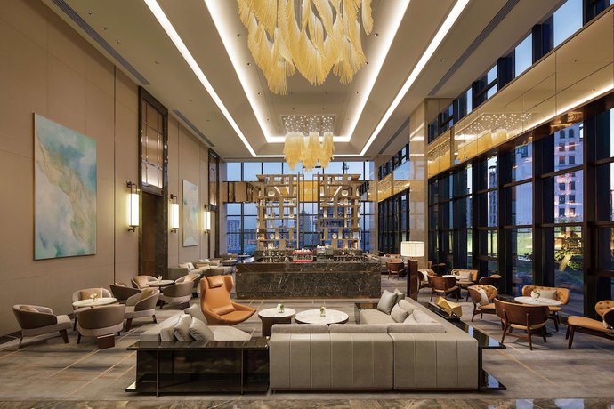 Imagen de los interiores del Hotel Doubletree By Hilton Yangzhou. Foto 16