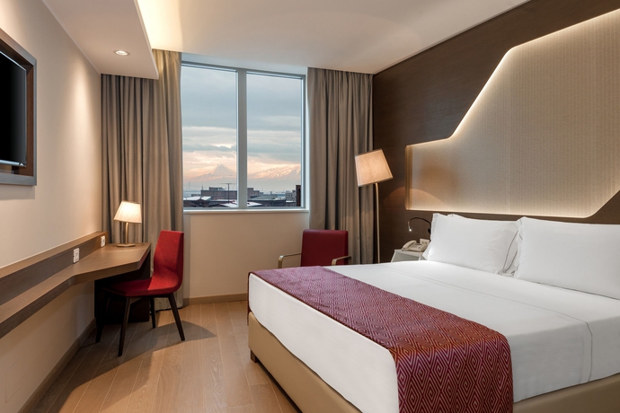Imagen de la habitación del Hotel Doubletree By Hilton Yerevan City Centre. Foto 6
