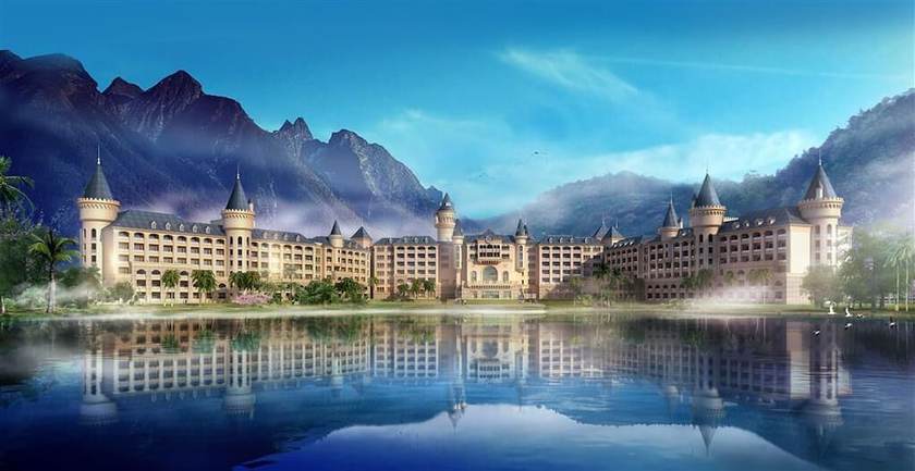 Imagen de la piscina del Hotel Doubletree By Hilton Yingde Resort. Foto 6