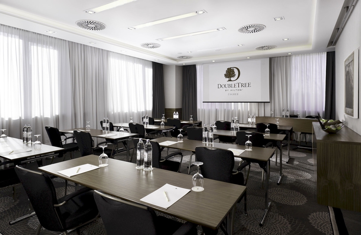 Imagen de los interiores del Hotel Doubletree By Hilton Zagreb. Foto 14