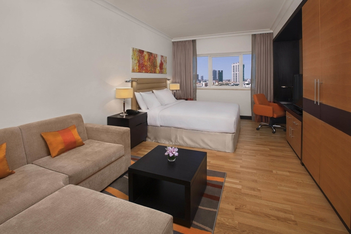Imagen de la habitación del Hotel Doubletree By Hilton and Residences Dubai Al Barsha. Foto 5