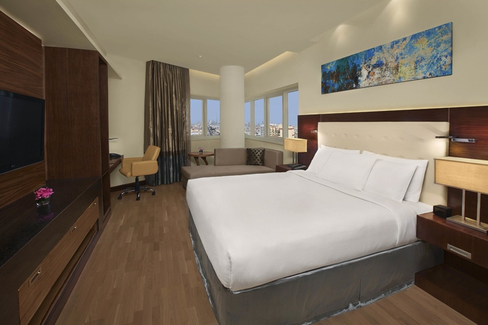 Imagen de la habitación del Hotel Doubletree By Hilton and Residences Dubai Al Barsha. Foto 8