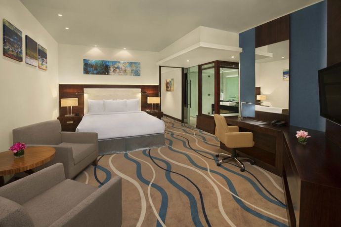 Imagen de la habitación del Hotel Doubletree By Hilton and Residences Dubai Al Barsha. Foto 11