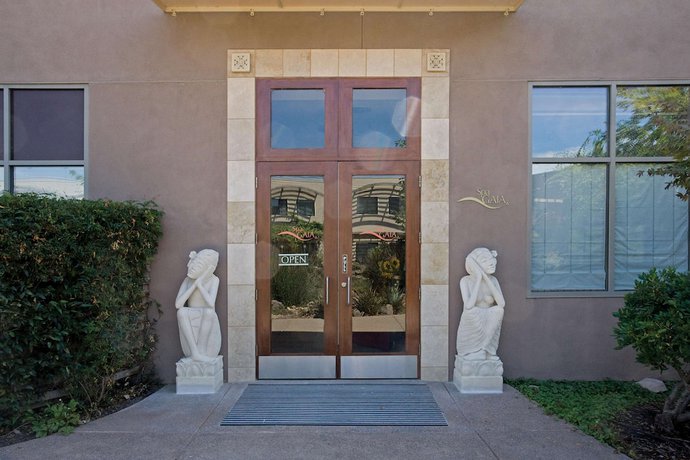 Imagen general del Hotel Doubletree By Hilton and Spa Napa Valley American Canyon. Foto 5