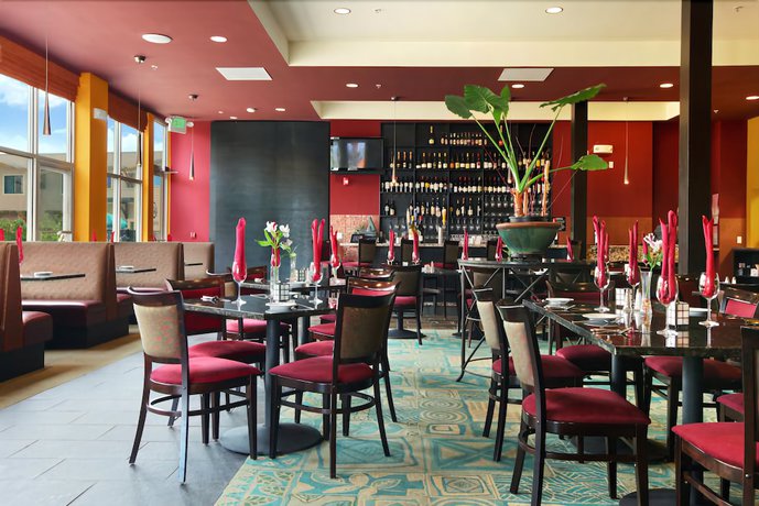 Imagen del bar/restaurante del Hotel Doubletree By Hilton and Spa Napa Valley American Canyon. Foto 8