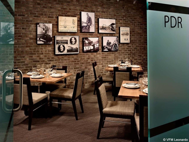 Imagen general del Hotel Doubletree By Hilton and Suites Charleston Airport. Foto 4