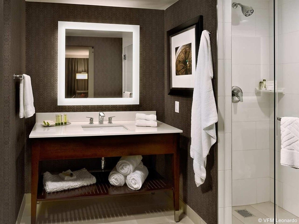 Imagen general del Hotel Doubletree By Hilton and Suites Charleston Airport. Foto 5