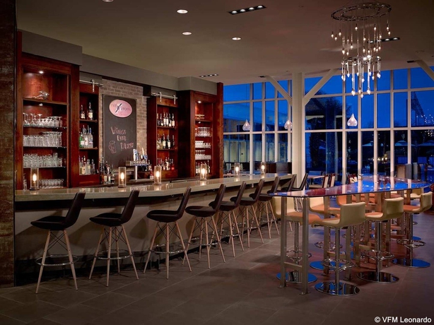 Imagen general del Hotel Doubletree By Hilton and Suites Charleston Airport. Foto 8