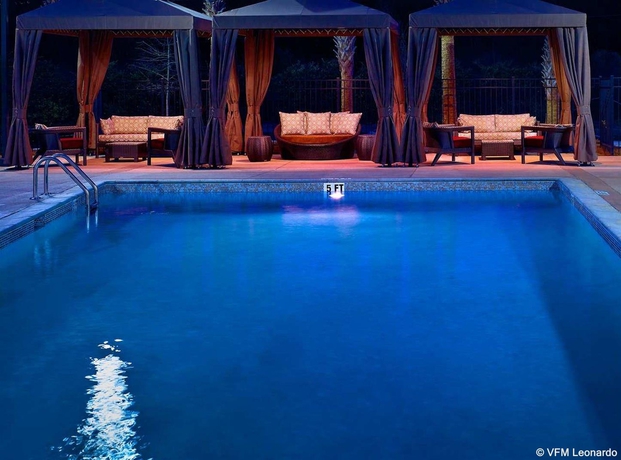 Imagen general del Hotel Doubletree By Hilton and Suites Charleston Airport. Foto 9