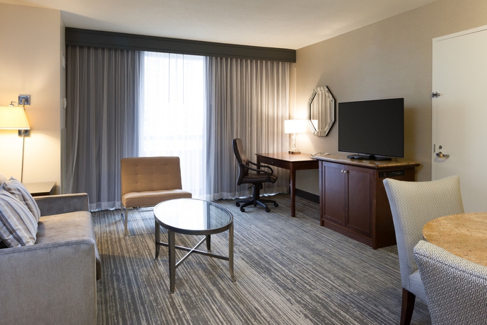 Imagen de los interiores del Hotel Doubletree By Hilton and Suites Houston By The Galleria. Foto 12