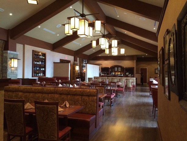 Imagen del bar/restaurante del Hotel Doubletree Fallsview Resort and Spa By Hilton Niagara Falls. Foto 5