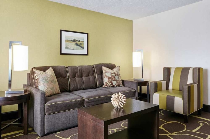 Imagen de los interiores del Hotel Doubletree Hotel Charlotte-gateway Village. Foto 11