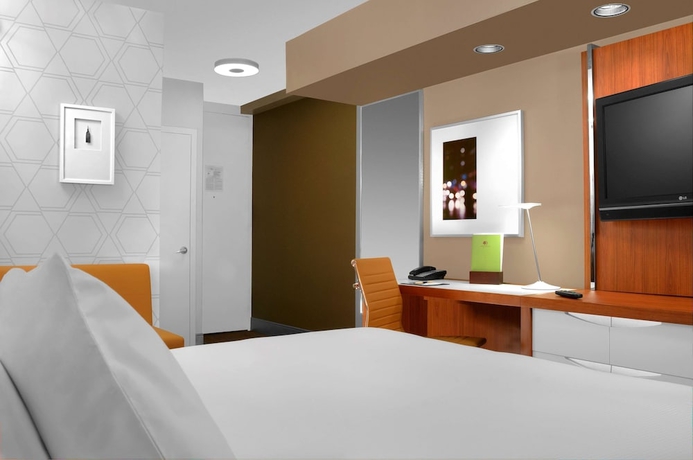 Imagen de la habitación del Hotel Doubletree Metropolitan by Hilton. Foto 15