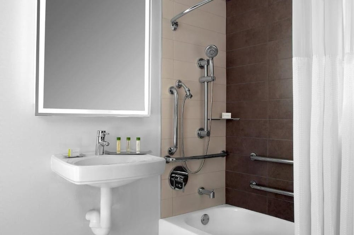 Imagen de la habitación del Hotel Doubletree Metropolitan by Hilton. Foto 16